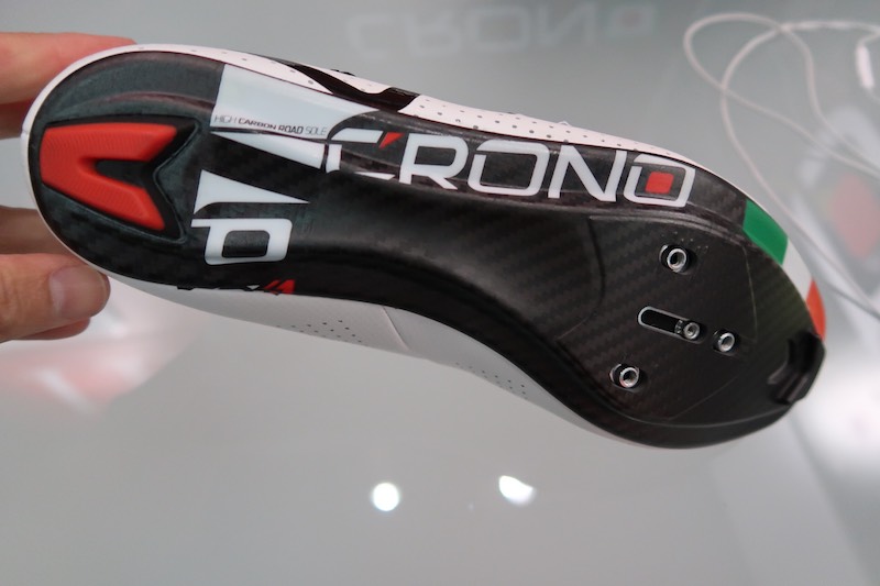 Crono R1 Cycling Shoe Boa Carbon Bottom