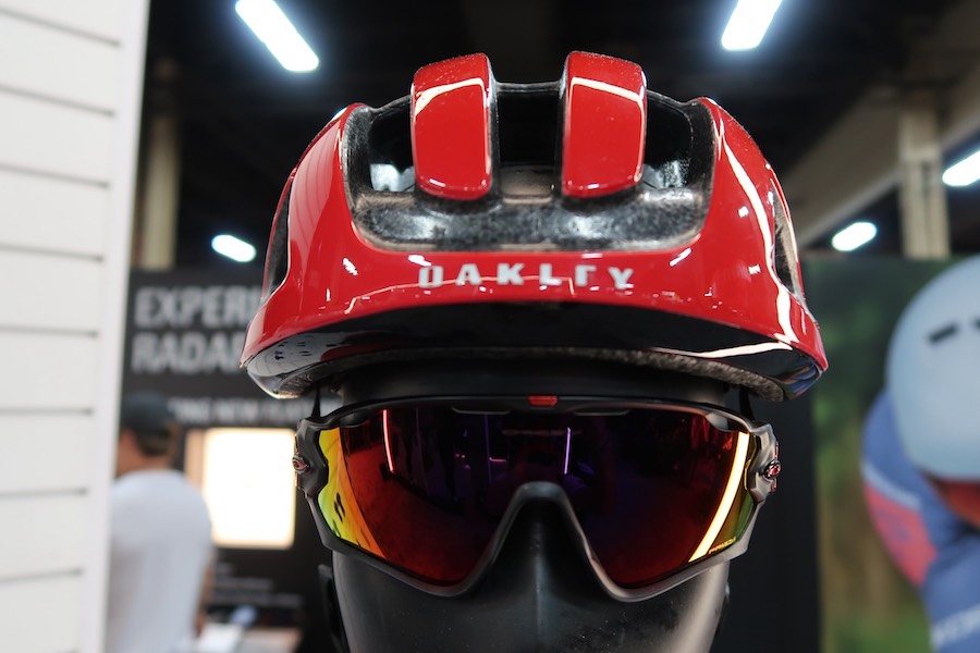 Oakley ARO3 Cycling Helmet