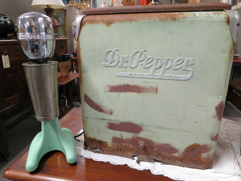 https://gearmashers.com/wp-content/uploads/2019/09/Vintage-Cooler-Dr.-Pepper.jpg